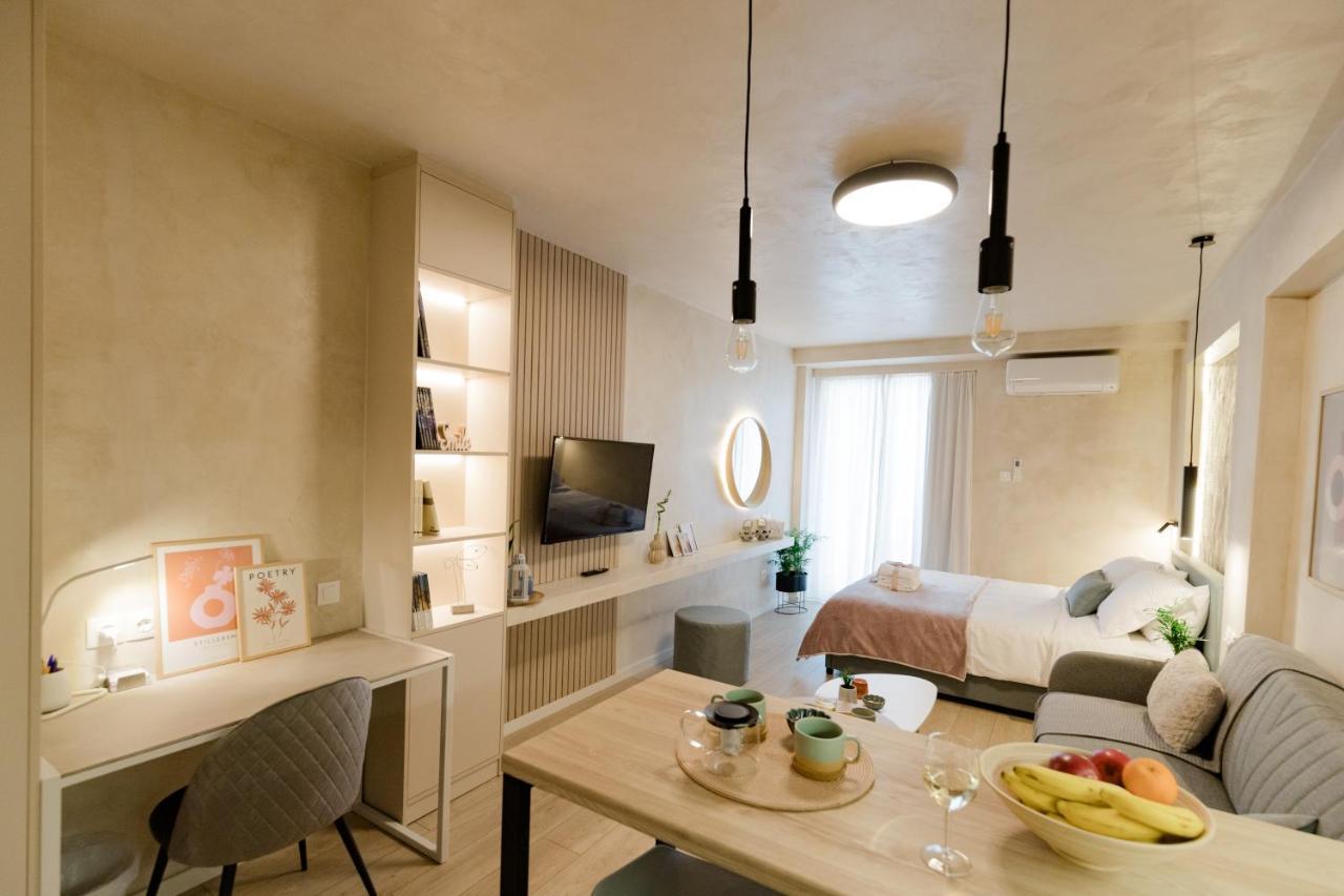 Apo-Zachari Elegant Apartment ラリサ エクステリア 写真