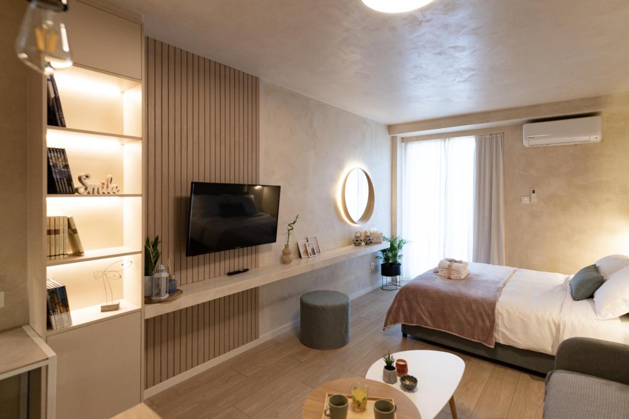Apo-Zachari Elegant Apartment ラリサ エクステリア 写真