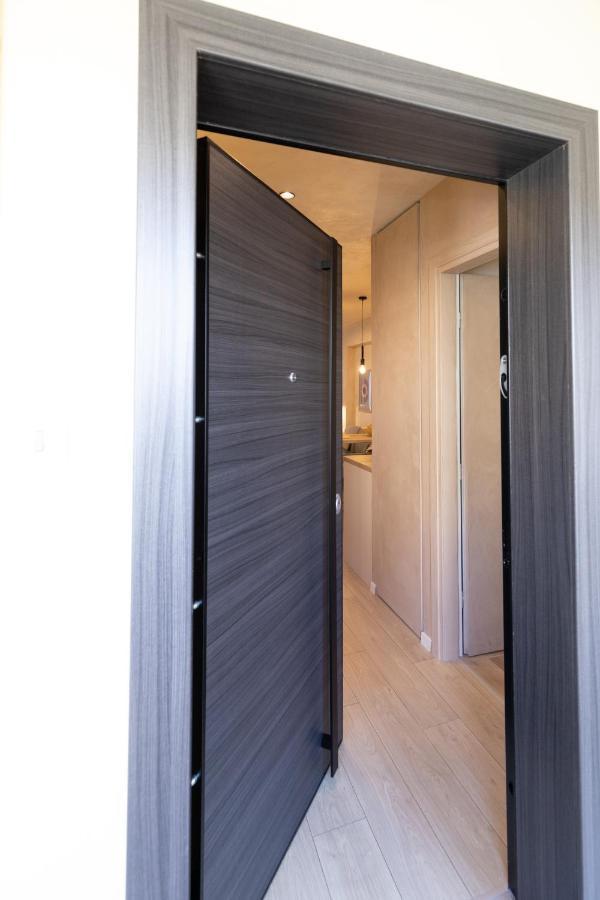 Apo-Zachari Elegant Apartment ラリサ エクステリア 写真