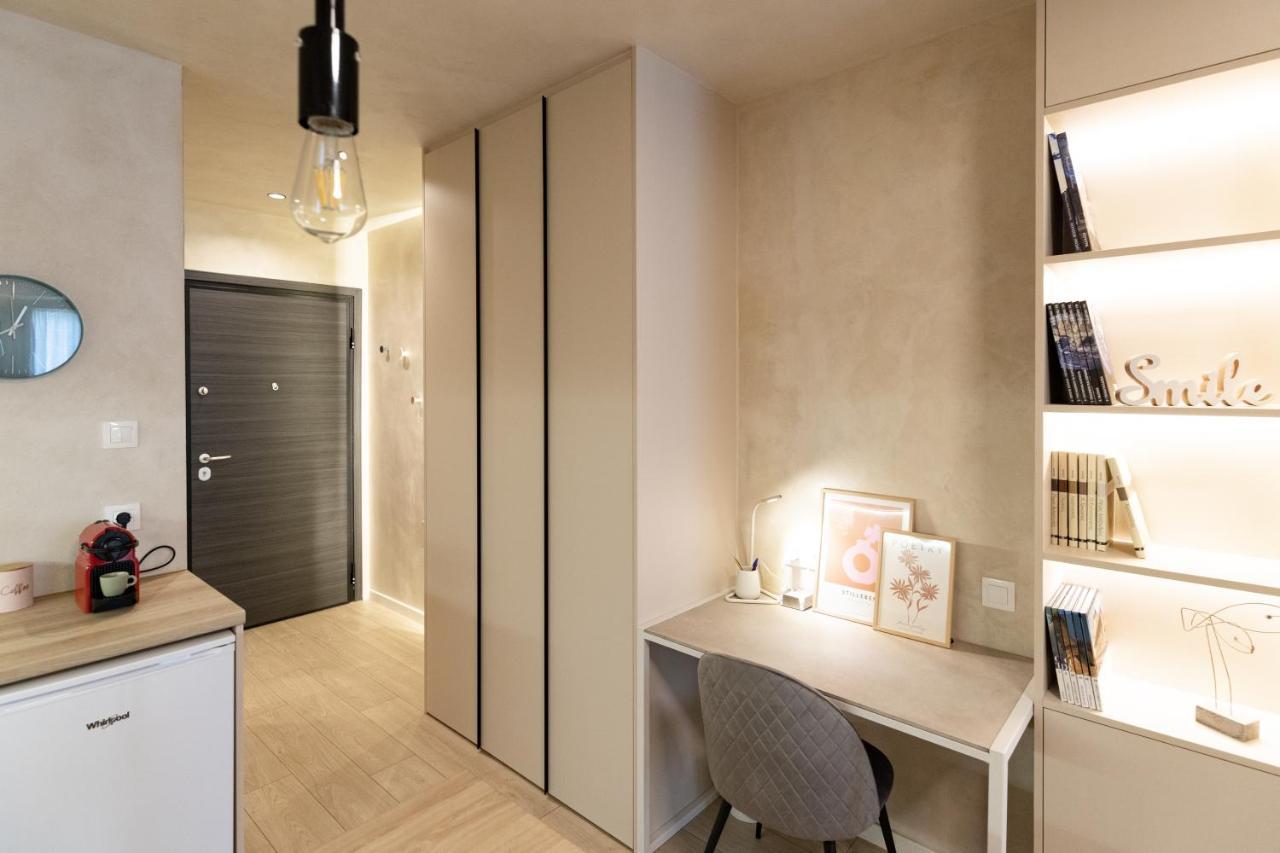 Apo-Zachari Elegant Apartment ラリサ エクステリア 写真