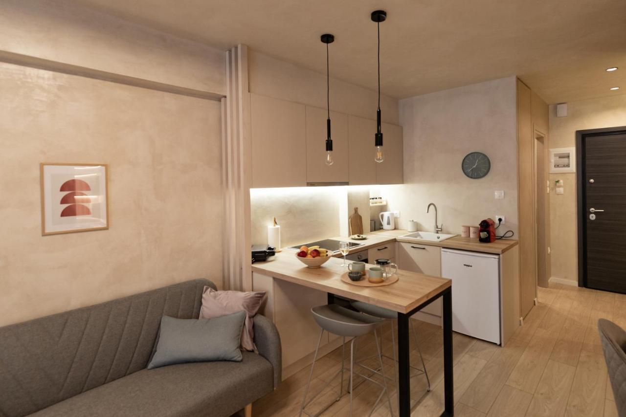 Apo-Zachari Elegant Apartment ラリサ エクステリア 写真