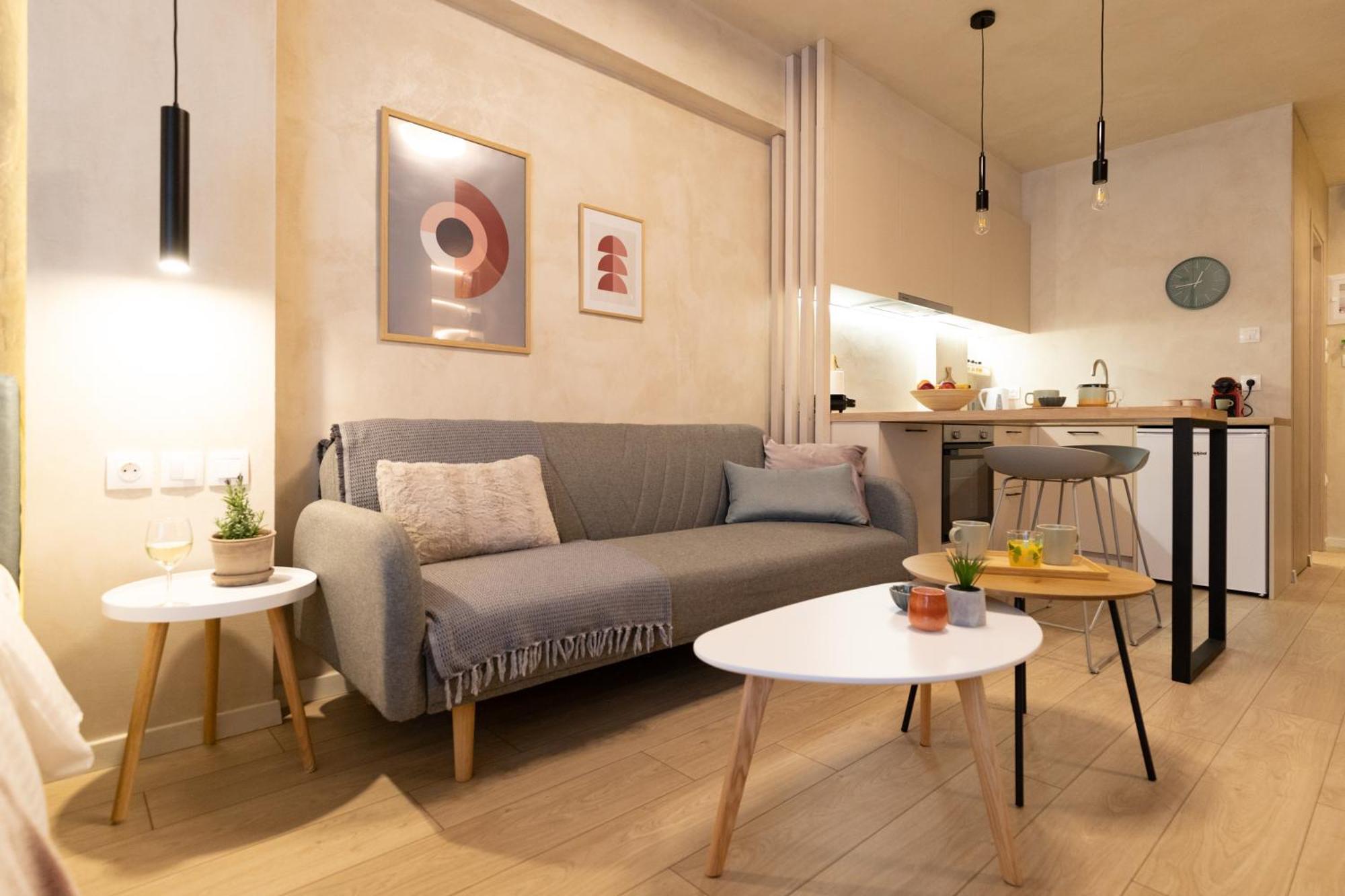 Apo-Zachari Elegant Apartment ラリサ エクステリア 写真